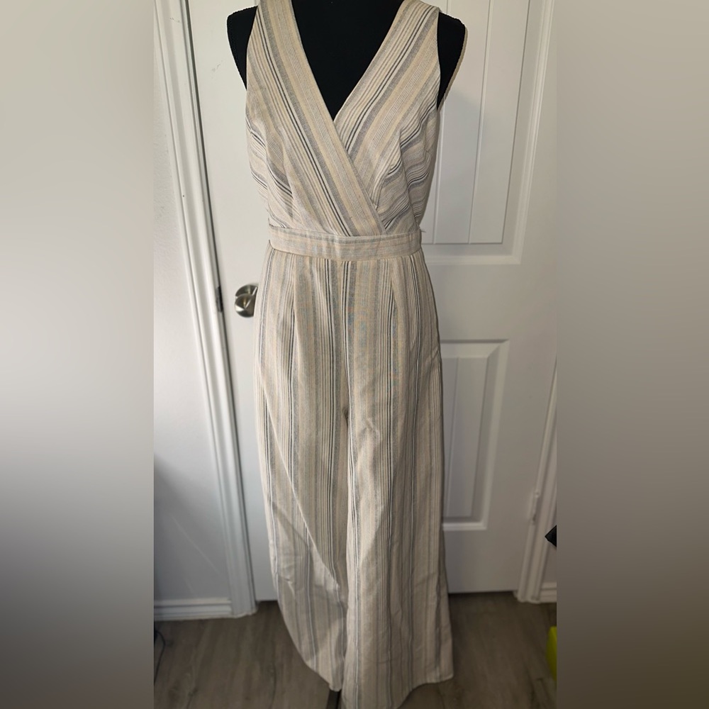 NWT Francesca’s Linen Jumpsuit